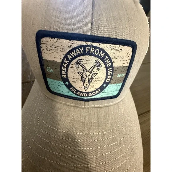 Goat Island Brewing Adjustable Strap‎ Mesh-Back Hat - Picture 2 of 7